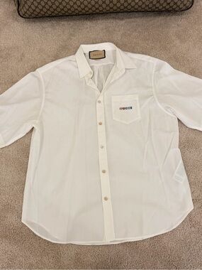 Gucci White Men’s Button-Down Shirt with Subtle Embroidered Logo